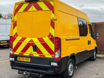 Iveco Daily 2.3D HPI 14V Business 35S 3520 Panel Van 5dr Diesel HiMatic MWB 