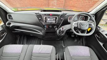 Iveco Daily 2.3D HPI 14V Business 35S 3520 Panel Van 5dr Diesel HiMatic MWB 