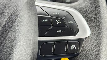 Iveco Daily 2.3D HPI 14V Business 35S 3520 Panel Van 5dr Diesel HiMatic MWB 