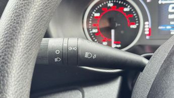 Iveco Daily 2.3D HPI 14V Business 35S 3520 Panel Van 5dr Diesel HiMatic MWB 