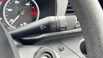 Iveco Daily 2.3D HPI 14V Business 35S 3520 Panel Van 5dr Diesel HiMatic MWB 