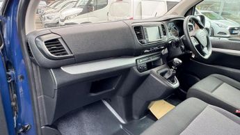 Toyota PROACE Verso 2.0D Shuttle Medium MPV MWB Euro 6 (s/s) 5dr (9 Seat)