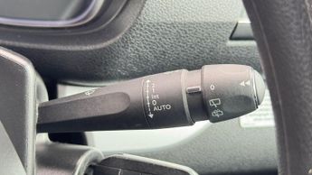 Toyota PROACE Verso 2.0D Shuttle Medium MPV MWB Euro 6 (s/s) 5dr (9 Seat)