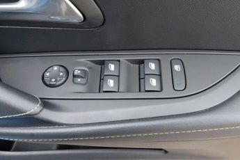 Peugeot E-208 50kWh GT Auto 5dr