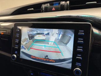 Toyota Hilux 2.4 D-4D Invincible Auto 4WD Euro 6 (s/s) 4dr