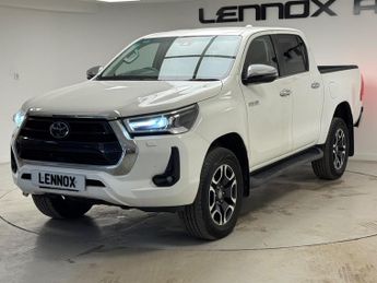 Toyota Hilux 2.4 D-4D Invincible Auto 4WD Euro 6 (s/s) 4dr