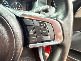 Jaguar XE 2.0d R-Sport Auto Euro 6 (s/s) 4dr