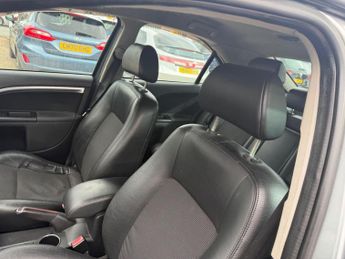 Ford Mondeo 2.2 TDCi SIV ST 5dr