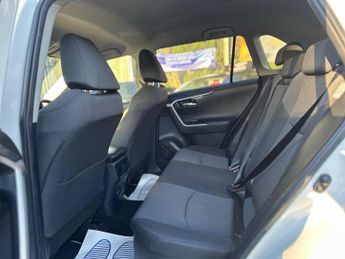 Toyota RAV4 2.5 VVT-h Design CVT 4WD Euro 6 (s/s) 5dr