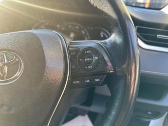 Toyota RAV4 2.5 VVT-h Design CVT 4WD Euro 6 (s/s) 5dr