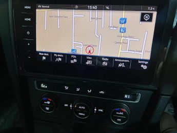 Volkswagen e-Golf 35.8kWh e-Golf Auto 5dr