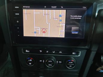 Volkswagen e-Golf 35.8kWh e-Golf Auto 5dr