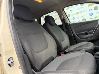 Renault Captur 1.5 dCi Dynamique S MediaNav EDC Euro 5 5dr