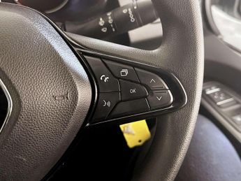 Renault Trafic 2.0 dCi Blue LL30 Business+ Panel Van 5dr Diesel Manual L2 H1 Eu