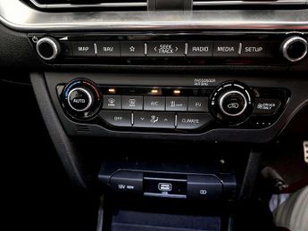 Kia Niro 64kWh 4+ SUV 5dr Electric Auto (201 bhp)