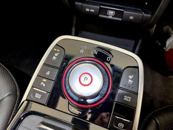 Kia Niro 64kWh 4+ SUV 5dr Electric Auto (201 bhp)