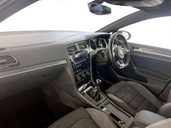 Volkswagen Golf 2.0 TDI BlueMotion Tech R-Line Hatchback 5dr Diesel Manual Euro 