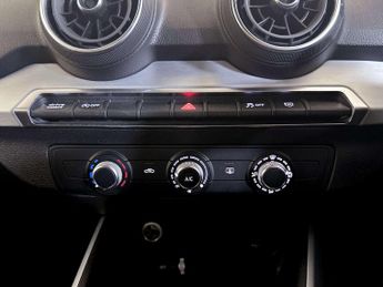 Audi Q2 1.5 TFSI CoD 35 S line SUV 5dr Petrol S Tronic Euro 6 (s/s) (150