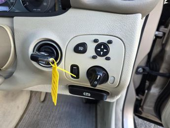 Mercedes-Benz CLK 2.7 CLK270 CDI Elegance 2dr