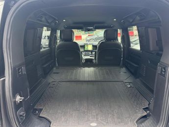 Land Rover Defender 110 3.0 D250 MHEV HSE Hard Top SUV Auto 4WD MWB Euro 6 (s/s) 5dr