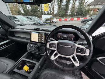 Land Rover Defender 110 3.0 D250 MHEV HSE Hard Top SUV Auto 4WD MWB Euro 6 (s/s) 5dr