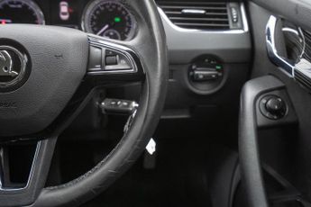 Skoda Octavia Octavia SE L Hatchback 1 Automatic Diesel