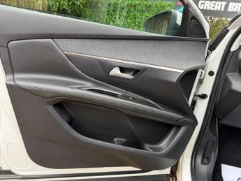 Peugeot 3008 1.2 PureTech Allure EAT Euro 6 (s/s) 5dr