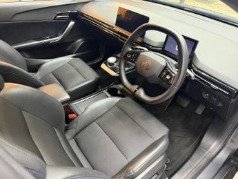 MG MG4 64kWh Trophy Long Range Auto 5dr
