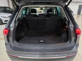 Volkswagen Tiguan 2.0 TSI SEL DSG 4Motion Euro 6 (s/s) 5dr