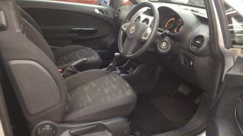 Vauxhall Corsa 1.4 16V Exclusiv Auto Euro 5 3dr (A/C)