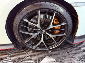 Nissan GT-R 3.8 V6 Prestige Coupe 2dr Petrol Auto 4WD Euro 6 (570 ps)