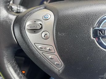 Nissan Leaf 24kWh Tekna Auto 5dr