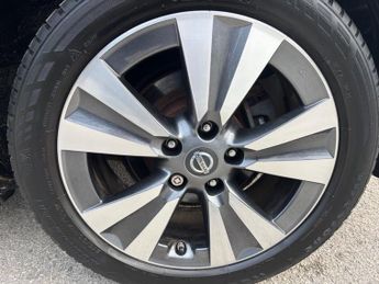 Nissan Leaf 24kWh Tekna Auto 5dr