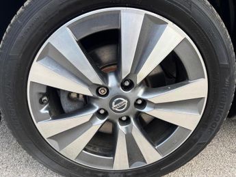 Nissan Leaf 24kWh Tekna Auto 5dr