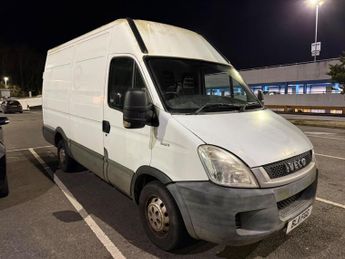 Iveco Daily 2.3 TD 11V 35S L2 H2 4dr