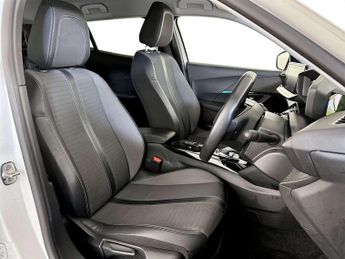 Peugeot E-2008 50kWh Allure Premium SUV 5dr Electric Auto (136 ps)