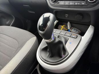 Hyundai I10 1.0 Premium 5dr Automatic