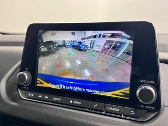 Nissan Qashqai 1.3 DIG-T MHEV Acenta Premium SUV 5dr Petrol Hybrid XTRON Euro 6