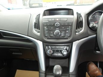 Vauxhall Zafira Tourer 2.0 CDTi Exclusiv Auto Euro 5 5dr