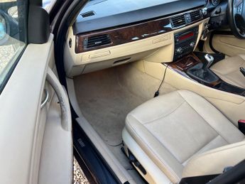 BMW 3 Series 2.0 320d SE Touring Euro 4 5dr