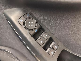 Ford Fiesta 1.0T EcoBoost MHEV Titanium DCT Euro 6 (s/s) 5dr