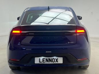 Toyota Prius 2.0 13.6kWh Design CVT Euro 6 (s/s) 5dr