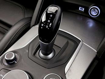 Alfa Romeo Stelvio 2.0T Ti SUV 5dr Petrol Auto Q4 AWD Euro 6 (s/s) (280 ps)