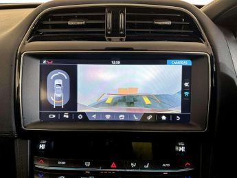 Jaguar F-PACE 2.0 D180 Prestige SUV 5dr Diesel Auto Euro 6 (s/s) (180 ps)
