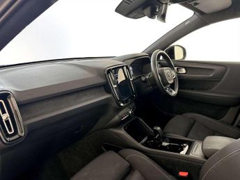 Volvo XC40 Recharge 69kWh Plus SUV 5dr Electric Auto (231 ps)