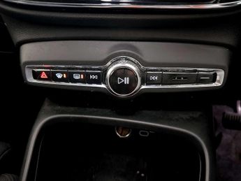 Volvo XC40 Recharge 69kWh Plus SUV 5dr Electric Auto (231 ps)