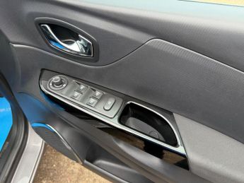 Renault Captur 1.2 TCe ENERGY Dynamique S Nav SUV 5dr Petrol Auto Euro 6 (s/s) 