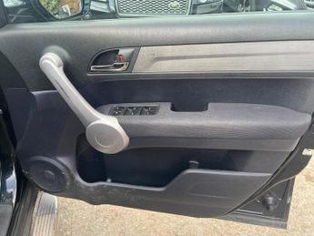Honda CR-V 2.0 i-VTEC ES 5dr