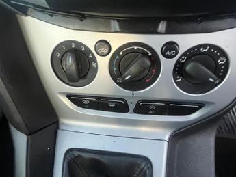 Ford Focus 1.6 TDCi Zetec S Euro 5 (s/s) 5dr