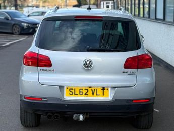 Volkswagen Tiguan 2.0 TDI BlueMotion Tech SE DSG 4WD Euro 5 (s/s) 5dr